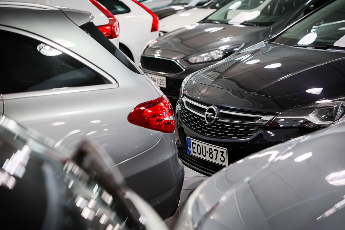 Näin Suomen autokauppa muuttui: Missä sähköautot, siellä eur