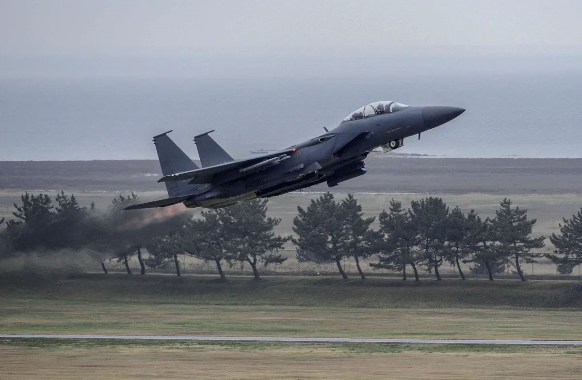 Majuri otti selfieitä F-15-hävittäjän ohjaimissa kesken lennon – Karut seuraukset