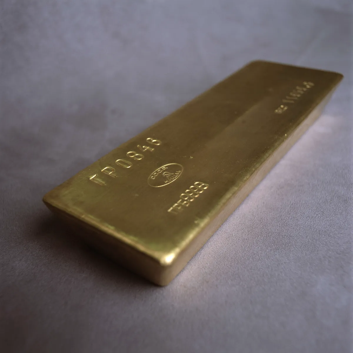 Suomen Pankki myi kultaa juuri ennen kuin se raketoi ja osti dollaria, joka sitten putosi