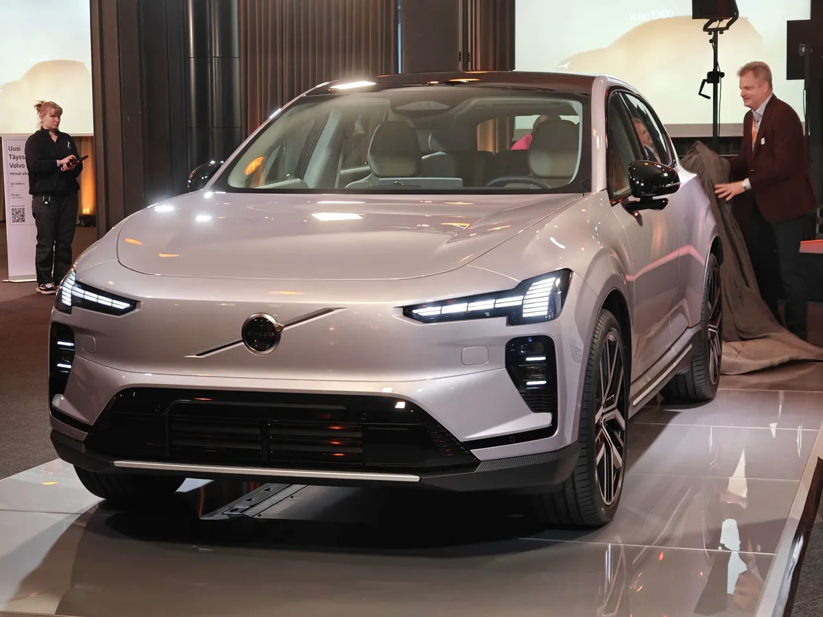 Volvo aikoo mullistaa sähköauton talvilatauksen