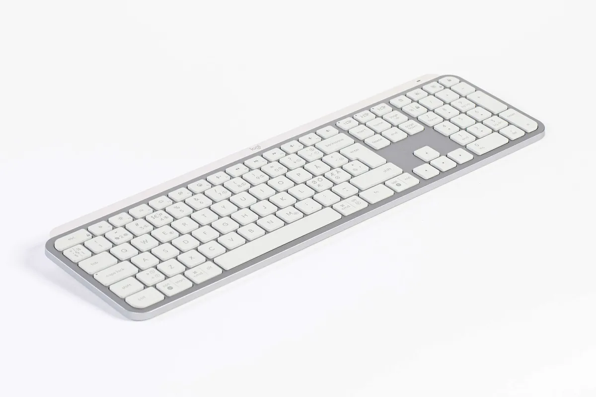 kokeilussa-logitech-mx-keys-s-n-pp-imist-toimiston-ppisten-ehdotonta