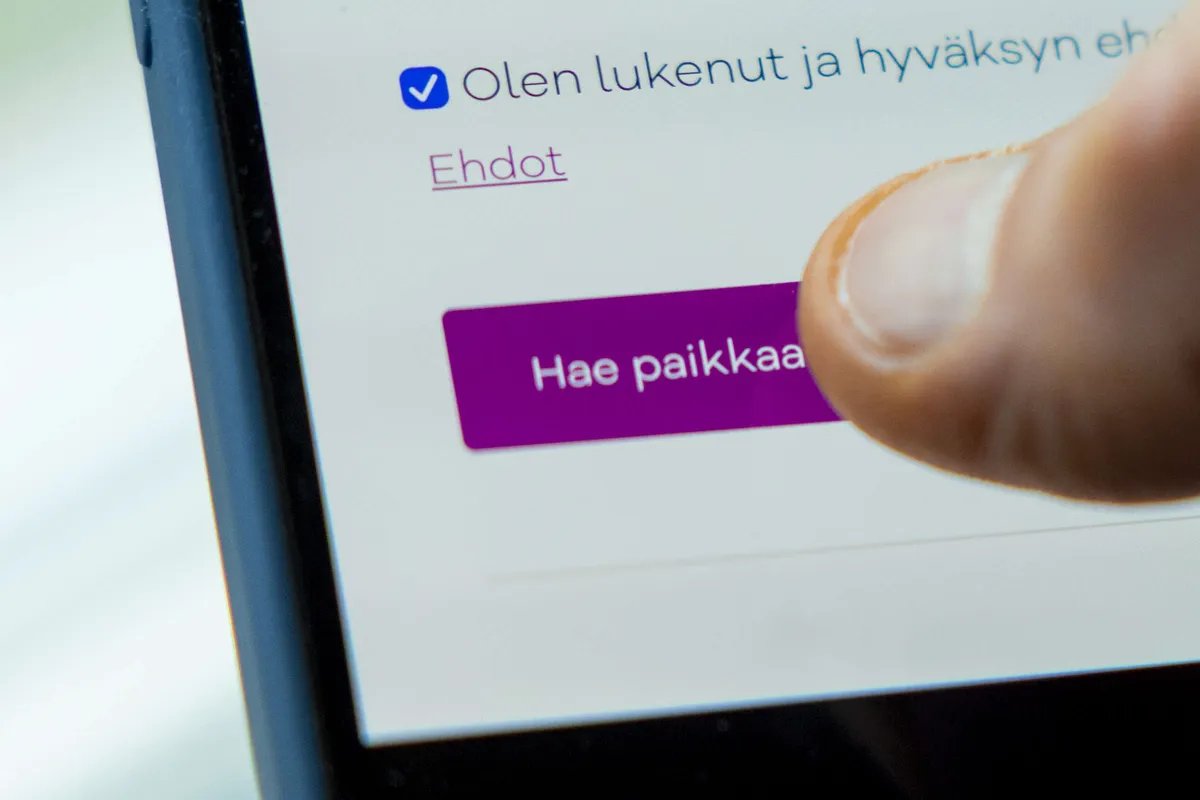 Tällaista on työnhaku nyt: ”Tuntuu juoksuhiekalta, jossa todellinen osaaminen jää algoritmien varjoon”