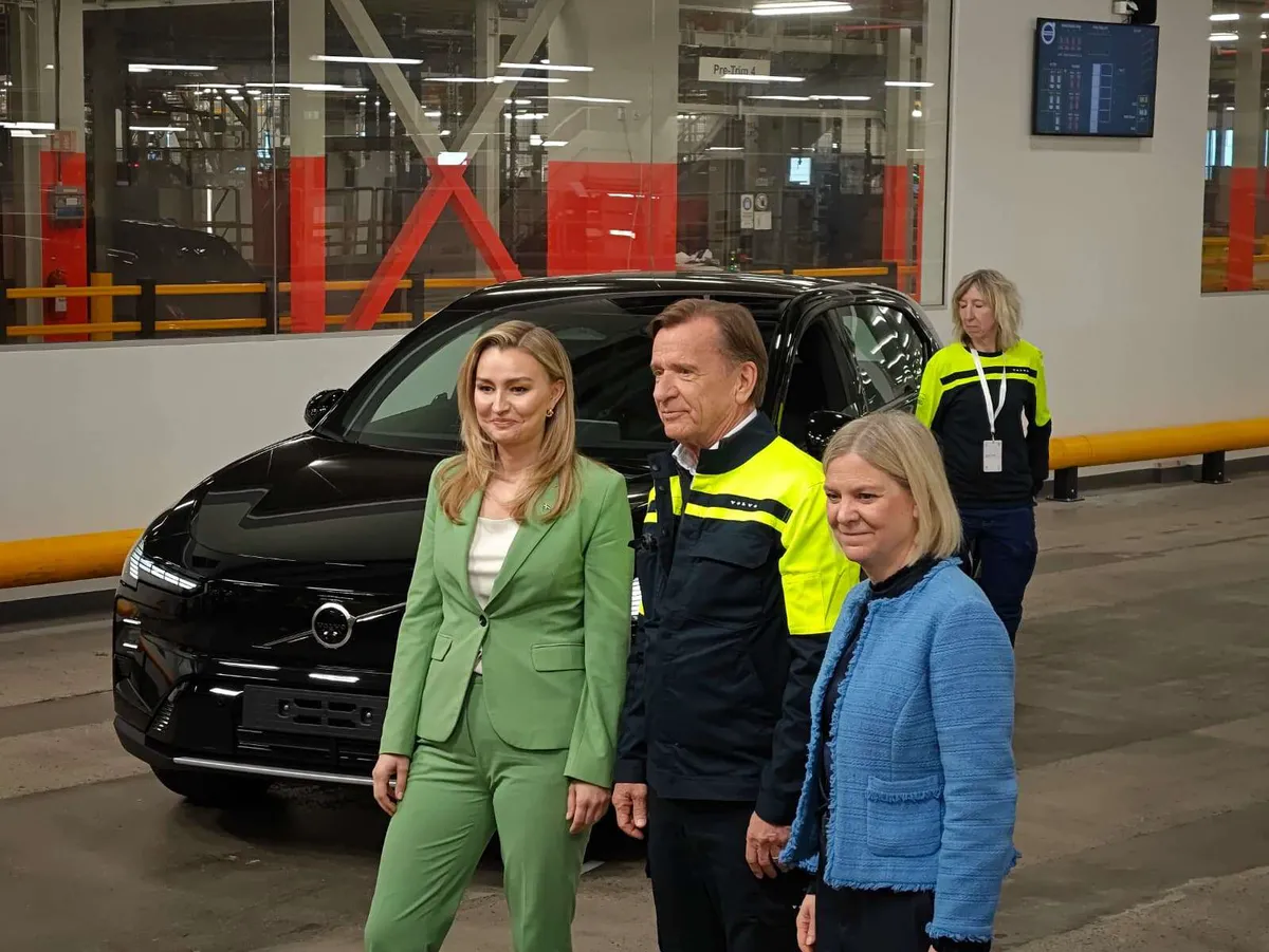 Volvon uuden sähköauton harteille asetetaan koko Ruotsin tulevaisuus