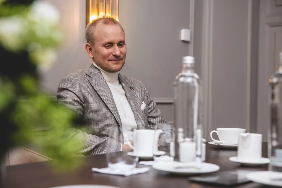 The Hotel Mariaan sijoittaneet menettivät rahansa – näin tienasi Samppa Lajunen