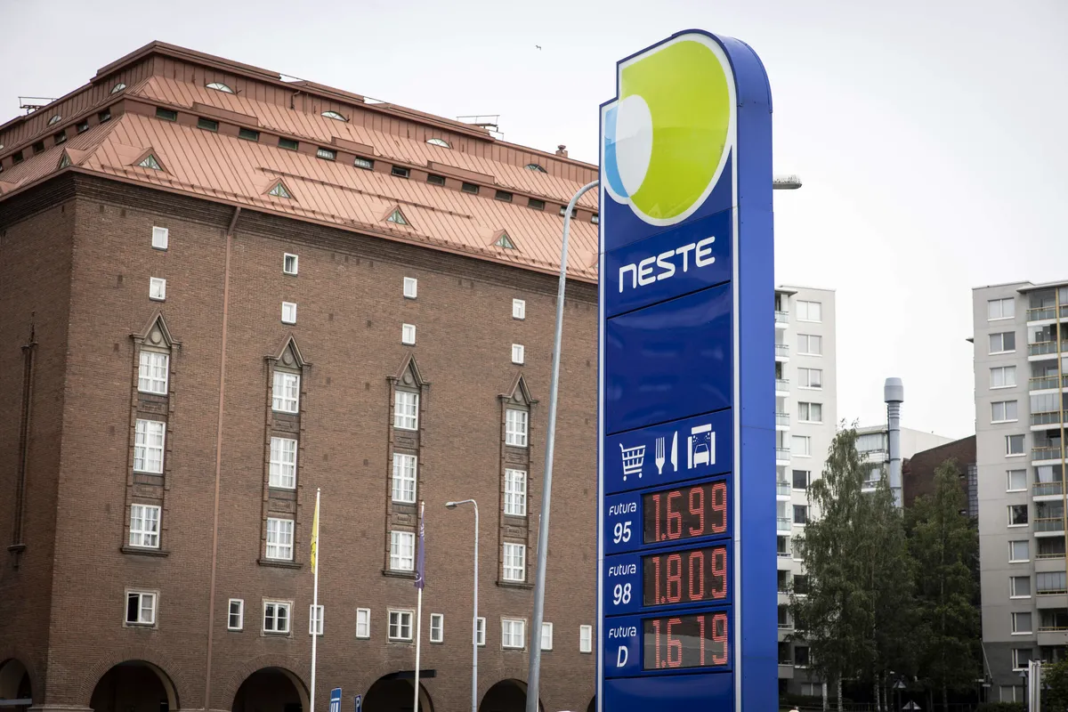 St1 luopui Nesteen omistuksista