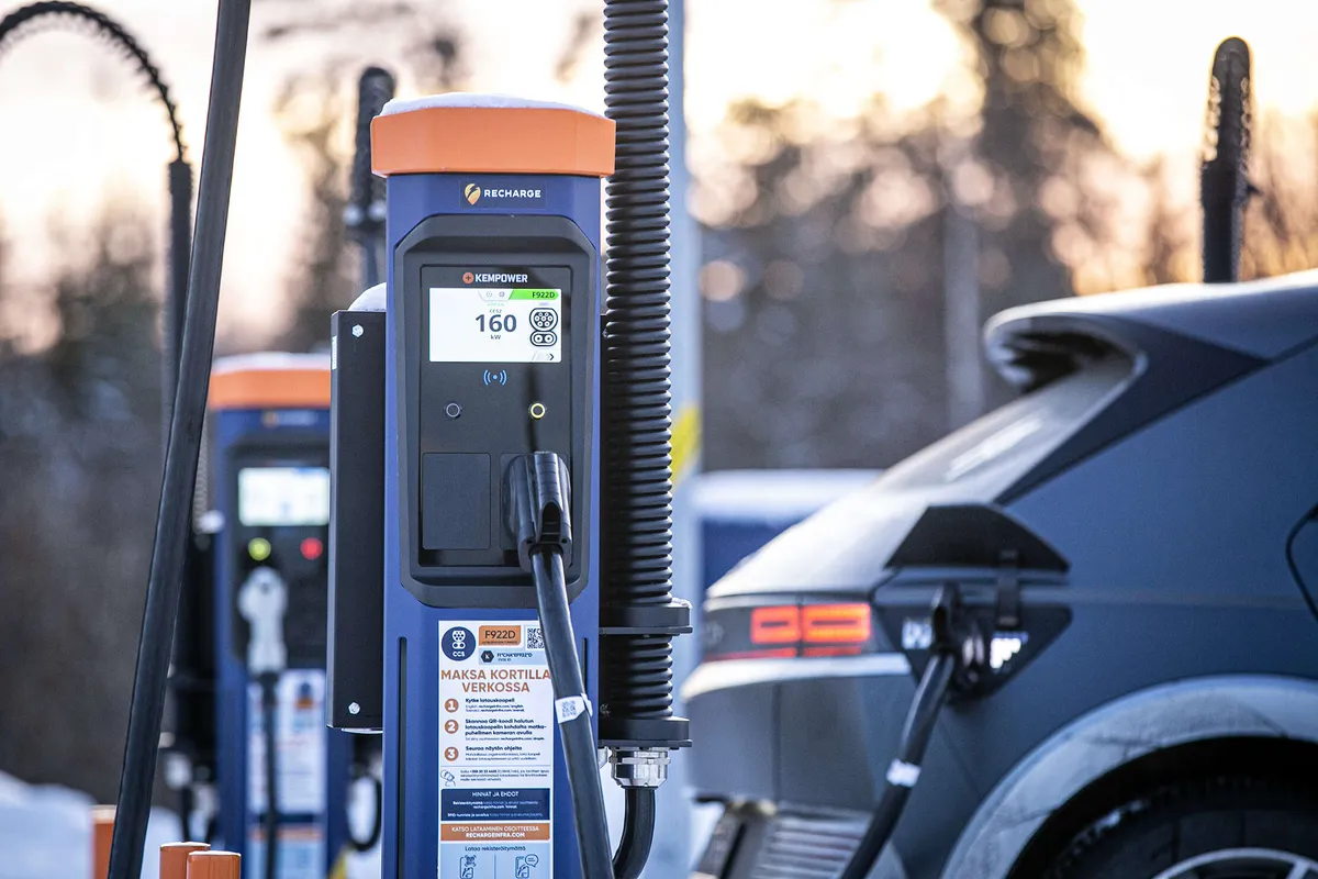 Charging operators now announce that they will use superfast 800volt