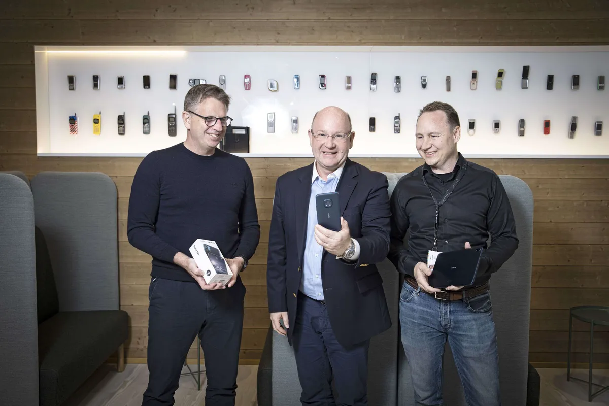 Nokia-puhelinten valmistaja hinkuu yhä pörssiin – ”Rahoitusta tarvitaan ...