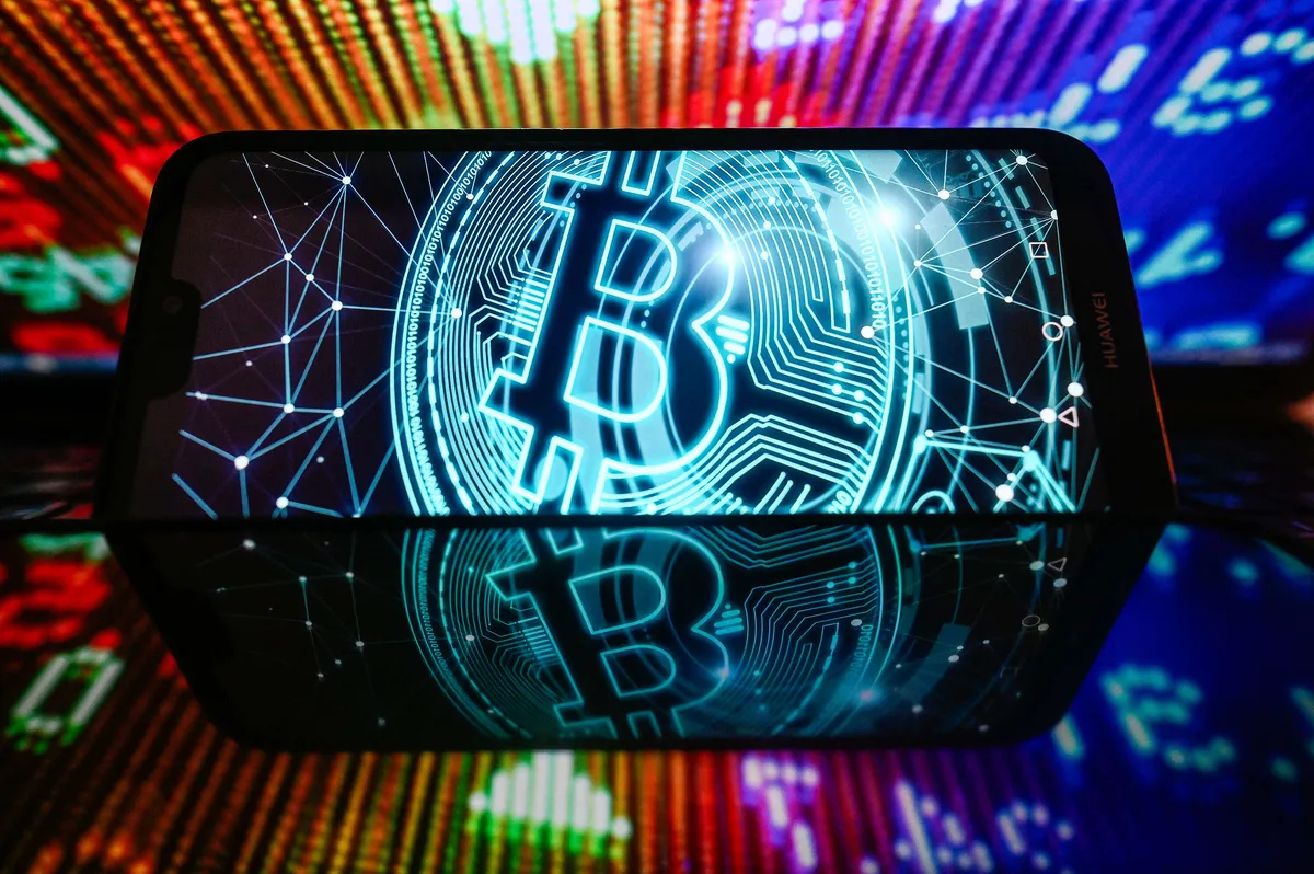 Kryptomysteeri hämmästyttää: keneltä bitcoin-perustajan lompakko  vastaanotti miljoonan? | Tivi