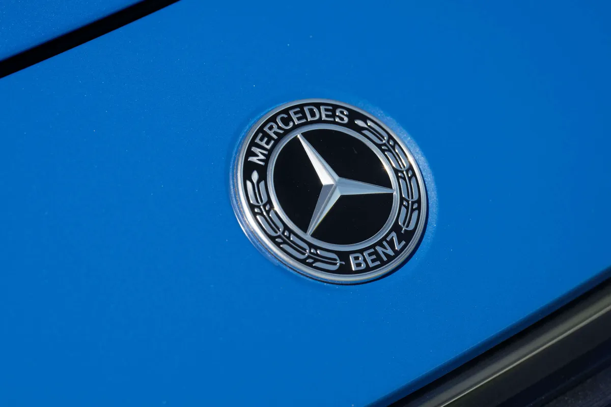 Mercedes-Benzin A-sarjasta tulee jotain täysin uutta – Näin se eroaa nykyisestä