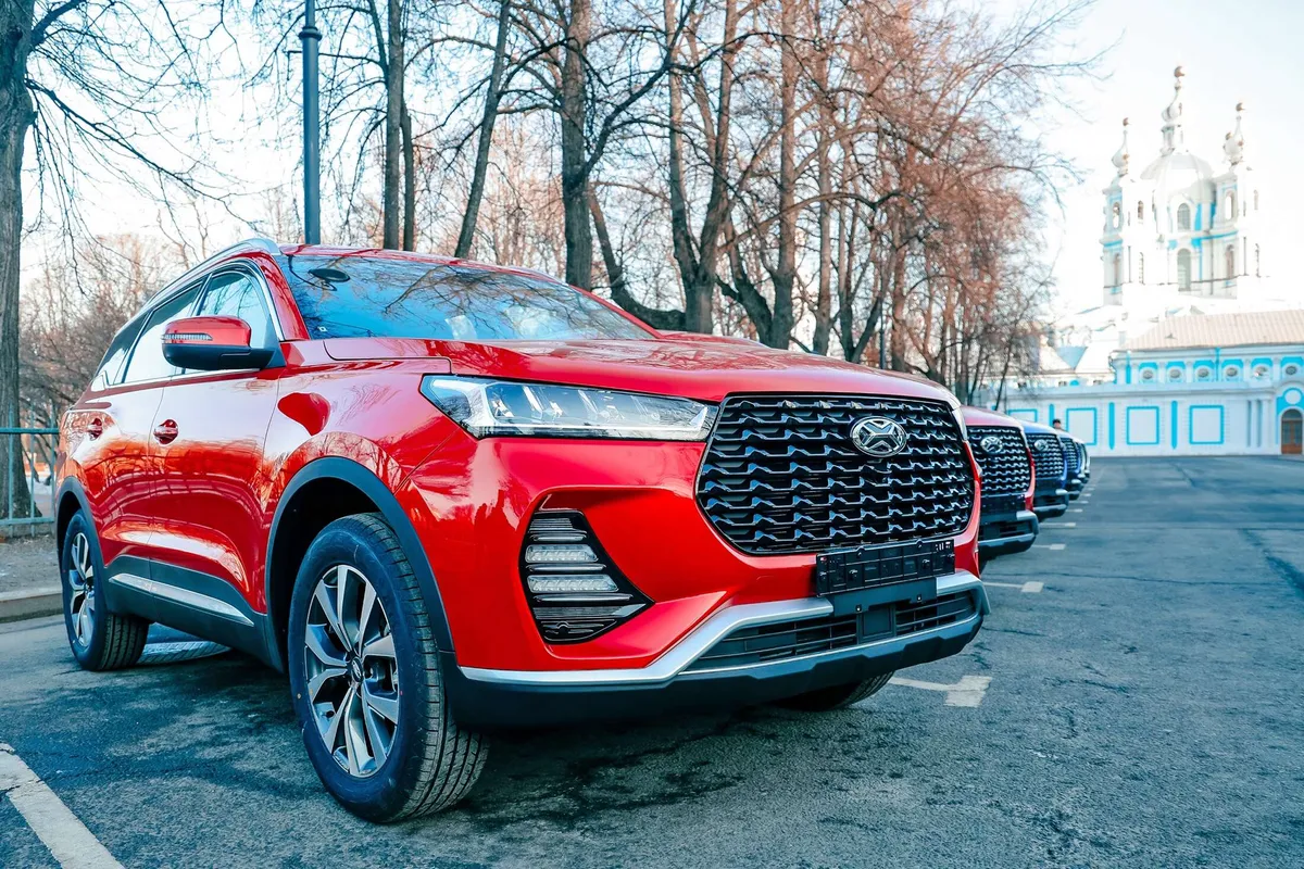 Venäjä esitteli ylpeänä kokonaan uuden automerkin – Tuotanto loppui vain reilun vuoden jälkeen