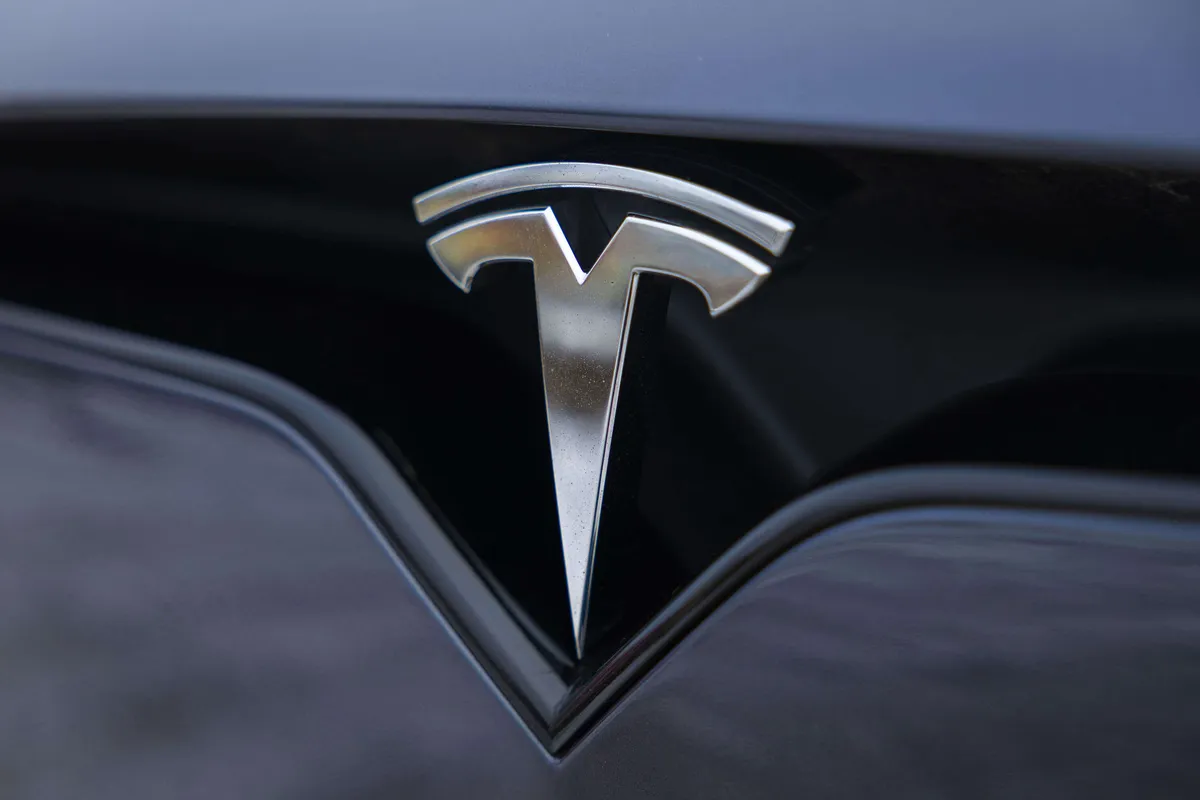 Tesla vetää takaisin 362 758 autoa – ajoavustaja jättää liikennesääntöjä  noudattamatta | Tekniikka&Talous