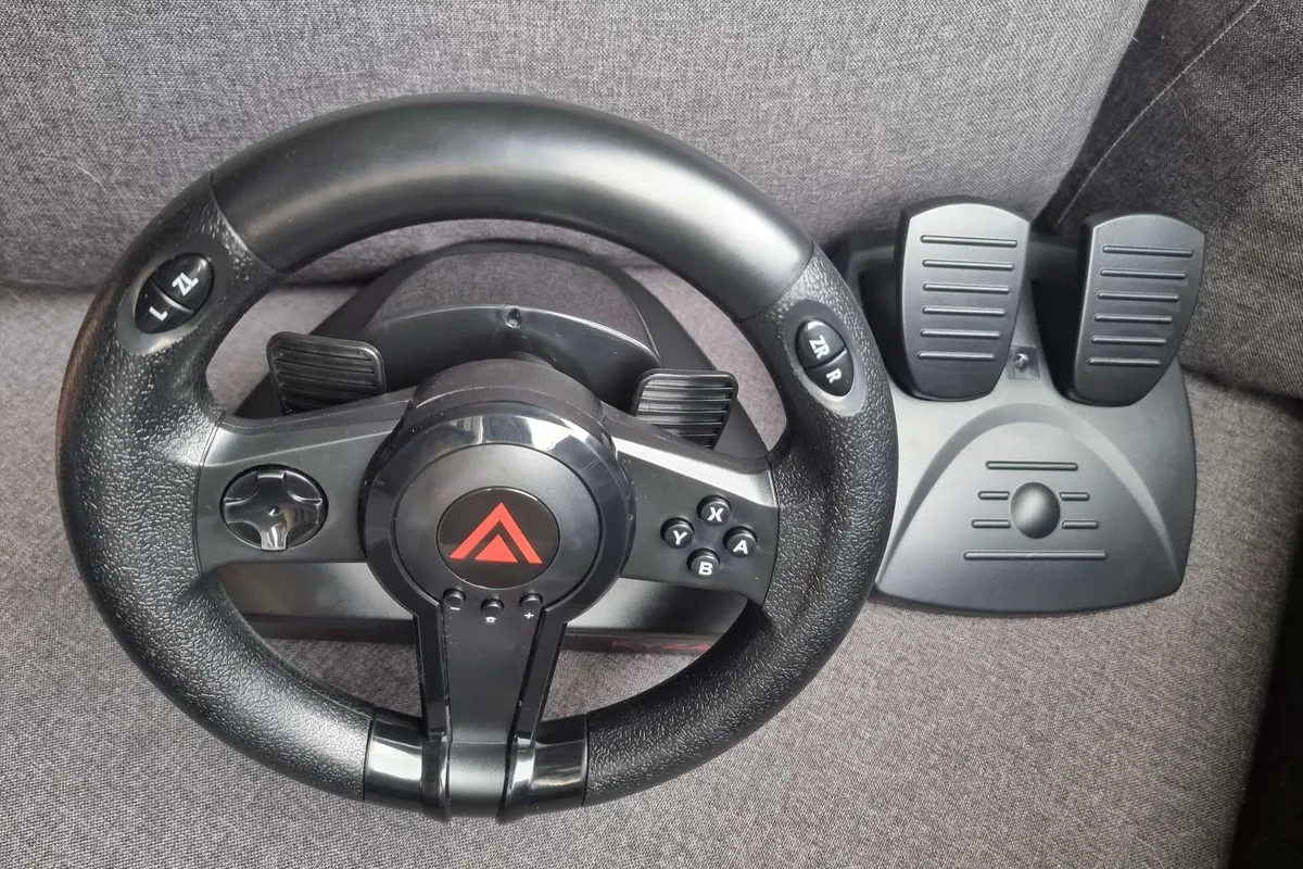 Kokeilussa lapsille suunnattu rattiohjain Kyzar NSW Steering Wheel