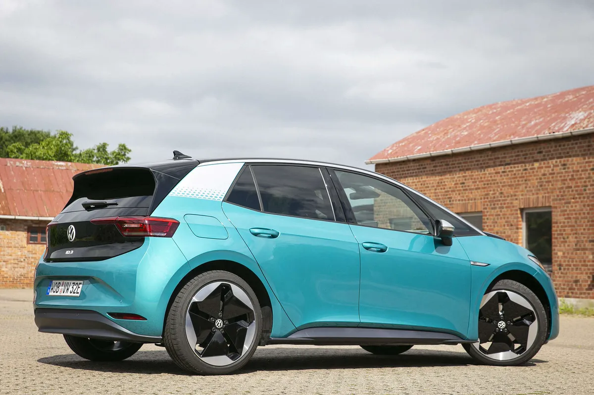 Volkswagenin Suosittu ID 3 S hk auto Uudistetaan Kevyesti Tekniikka 