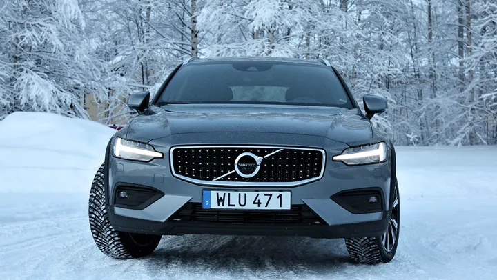 Kuuden sentin korotus Volvoon: ”Neliveto on välittömästi hereillä” |  Kauppalehti