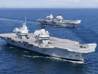 Toukokuussa 2021 HMS Prince of Wales teki matkaa sisaraluksensa HMS Queen Elizabethin kera sotaharjoituksissa.