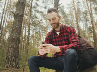 Neljännes suomalaisista luopuisi matkailusta vuodeksi ennemmin kuin älypuhelimesta.