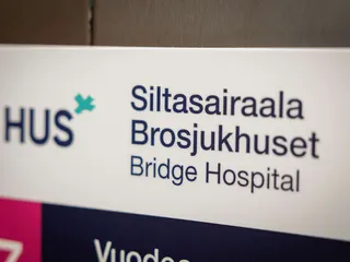 Vaativa selkäortopedia on keskitetty Siltasairaalaan. Ortopedia on Husissa isoin operatiivinen ala, jossa on myös pisimmät jonot.