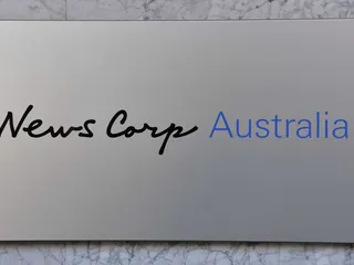 News Corp Australia on Rupert Murdochin omistaman News Corpin tytäryhtiö. Murdoch omistaa myös televisiokanava Fox Newsin takana olevan Fox Corporationin.