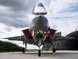 Ensimmäiset Tanskan omiin tukikohtiin sijoitetut F-35A:t saapuivat maahan syyskuun puolivälissä. Tanskalle aiemmin valmistetut koneet palvelevat koulutuskäytössä Yhdysvalloissa.