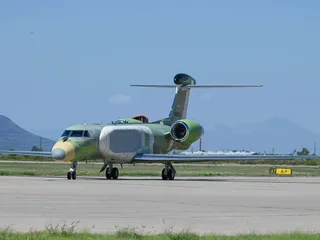 EC-37B Compass Call -kone kuvattuna Davis-Monthanin lentotukikohdassa Arizonassa elokuussa 2022.