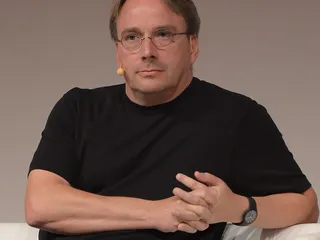 Linus Torvalds harmistui woke-termin väärinkäyttäjälle ja antoi näppäimistön laulaa. Miehen hyvin harjoitettu kasetti osoittaa välillä rakoilemisen merkkejä.