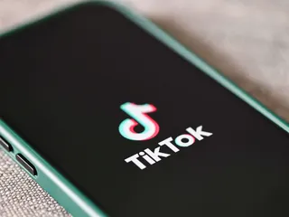 TikTok on kielletty useiden maiden valtionhallinnossa viime aikoina. Taustalla on huoli Kiinan valtionhallinnon yhteydestä sovelluksen emoyhtiö ByteDanceen.