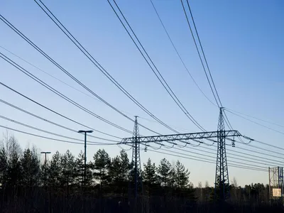 Suomen kalleimman sähkön siirtohinnan tarjoaa Järvi-Suomen Energia. Se on 37,56 euroa kuukaudessa.
