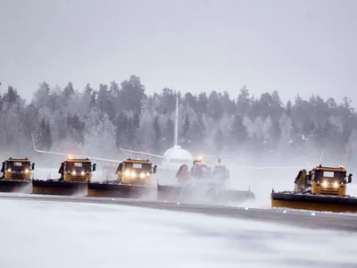 Autonoma plogbilar ska hålla snöfritt på norska flygplatser.
