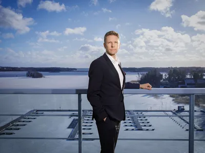 Matti Lehmus aloitti Nesteen toimitusjohtajana viime vuonna. Yhtiön kasvutoivo on nyt uusiutuva lentopolttoaine, johon EU suunnittelee samanlaisia sekoitevelvoitteita, jotka mahdollistivat Nesteen kasvun tieliikenteessä.