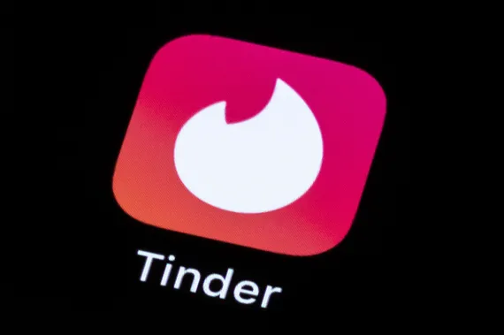 Tinder ottaa käyttöön hyvin epäilyttävän vaatimuksen: Käyttäjän on skannattava silmänsä todistaakseen olevansa ihminen
