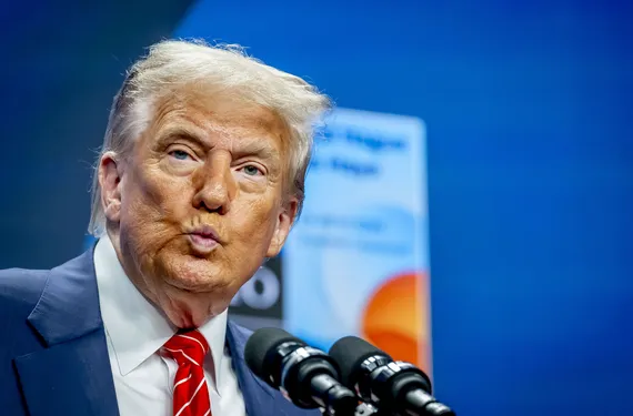 Trumpin Powell-kauna painaa dollaria – korot laskussa