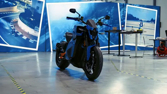 Yksi moottoripyörä viikossa: Donut Labin akulla varustettujen Verge-pyörien tuotanto vaikeuksissa