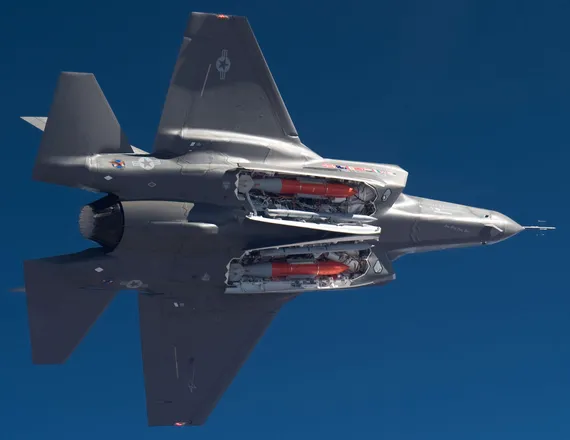 F-35A-hävittäjä ja uusi B61-12-ydinpommi tekevät Naton ydinpelotteesta painavamman Venäjää vastaan – Britannia liittyy mukaan joukkoon