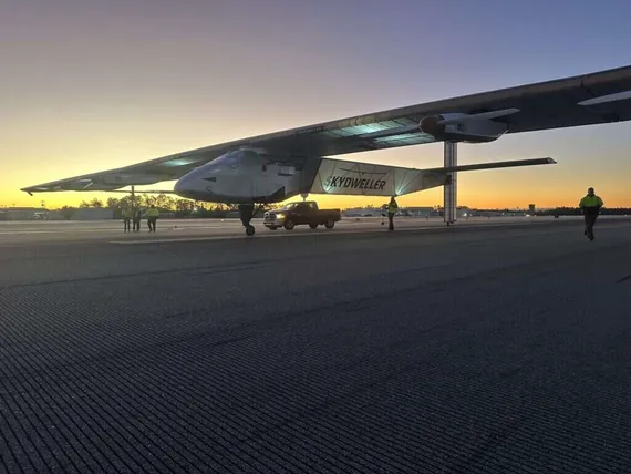 Yli 17 000 aurinkokennolla varustettu kone pysyy ilmassa kuukausia kerrallaan – Siipiväli sama kuin Boeing 747:n