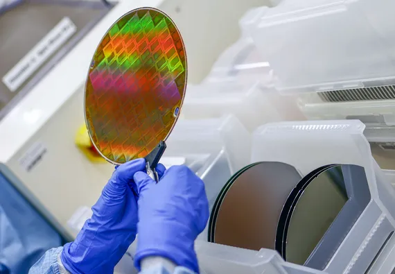 Norjalaisyritys kehitti teknologian, joka voi muuttaa koko siruteollisuuden – ”10 kertaa pienempiä siruja”