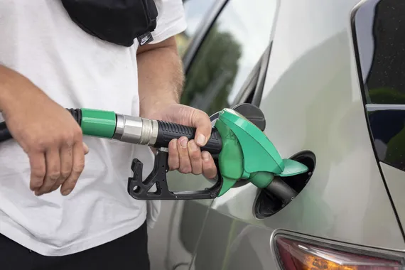 Autoilijalle tuli hyvä uutinen bensan hinnasta