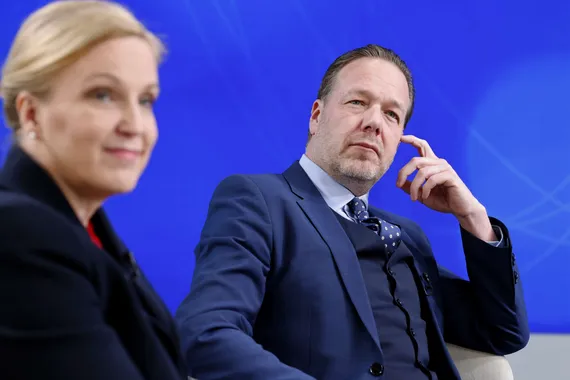 https://images.almatalent.fi/570x/https:%2F%2Fassets.almatalent.fi%2Fimage%2F9289d0a4-b078-5c70-8cde-aaaaf4d8c6e7