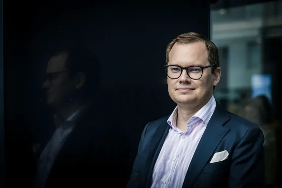 Onko nyt aika vaihtaa lyhyempään korkoon? – Asiantuntijoilta neuvot euribor-repeämään