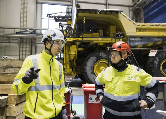 Suomen suurin dumpperi imaisee 500 metrillä 15 l dieseliä – nyt kulutus  pannaan kuriin | Tivi