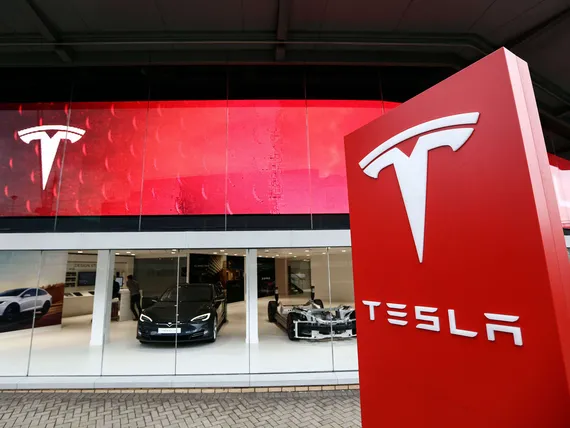 21 Century Auto >> Tesla Kasvatti Hallitustaan Mediamogulin Poika Mukaan 21 Century Auto >> Tesla Kasvatti Hallitustaan Mediamogulin Poika Mukaan
