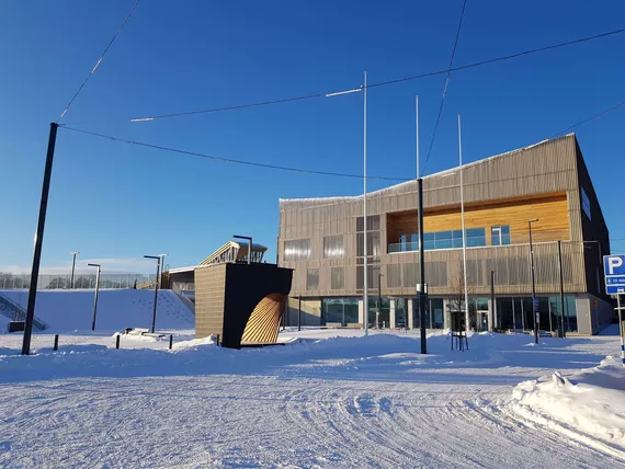 Uusi hanke: Sähköauton akut varastoimaan aurinkoenergiaa | Kauppalehti