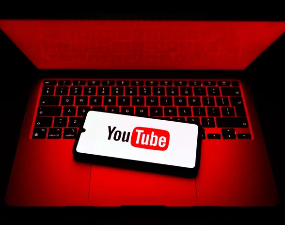 YouTuben emoyhtiö työllistää yli 150 000 ihmistä. Silti aina ei riitä tekijöitä kaikkiin tehtäviin.