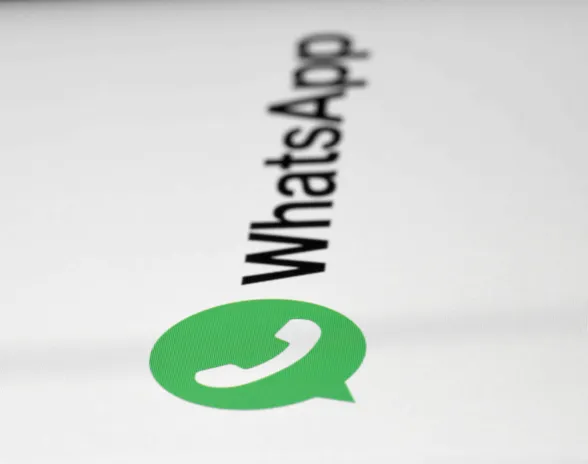 WhatsApp saattaa siirtää asiakastietoja EU:n ulkopuolisille palvelimille.