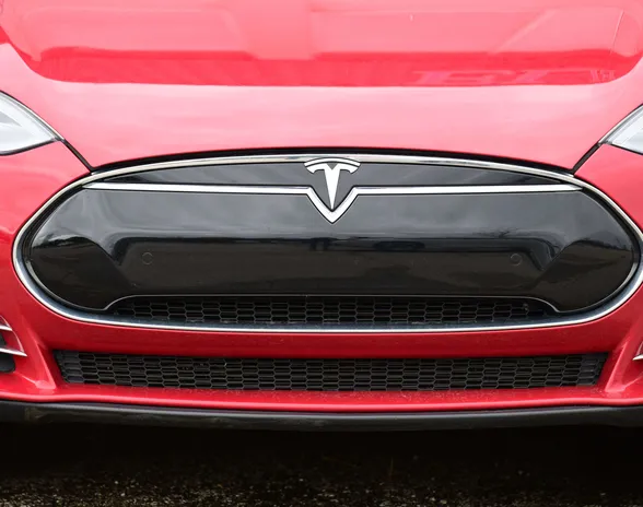 Tutkija sai tempullaan käyntiin Teslan Model 3:n ja Y:n.
