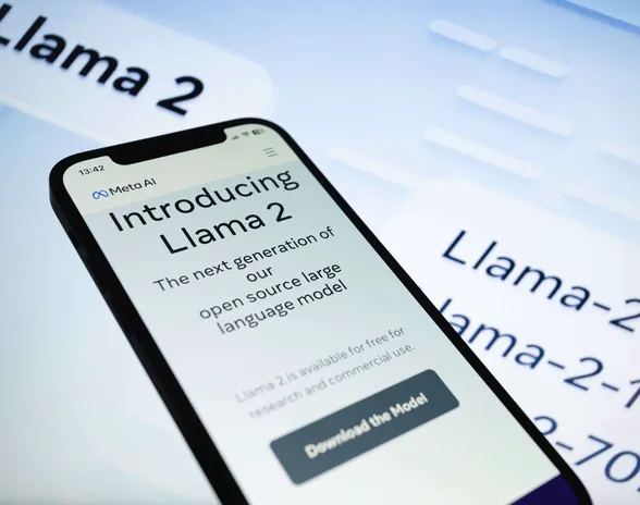 Meta on julkaissut LLaM 2 -kielimallin sekä kaupalliseen että ei-kaupalliseen käyttöön.
