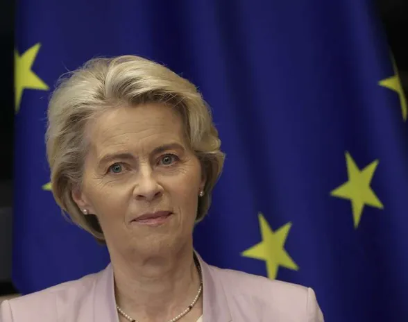 Ursula von der Leyen aloitti EU-komission puheenjohtajana vuonna 2019.