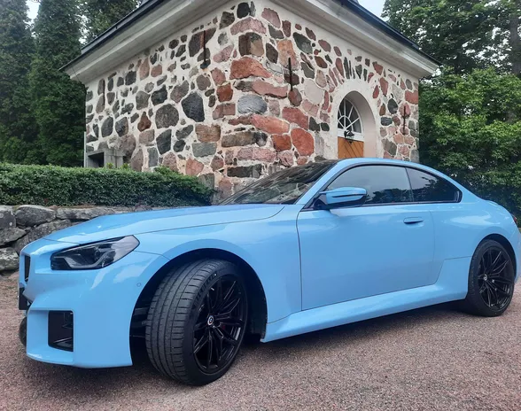 Uuden BMW M2 Coupén tunnusväri on hento vaaleansininen nimeltään Zandvoort Blue. Se herätti kesäisen koeajokiepin aikana laajalti huomiota.