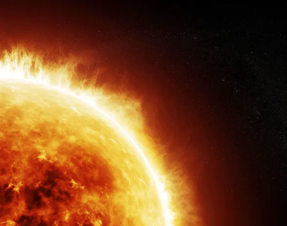Fuusioreaktiossa kaksi kevyttä atomiydintä yhdistyy. Auringon ja sen kaltaisten tähtien energia on peräisin niiden sisäosissa tapahtuvista fuusioreaktioista.