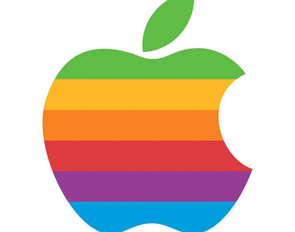 Myytävät lenkkitossut ovat ajalta, jolloin Applen omenalogo oli vielä sateenkaariraitainen.