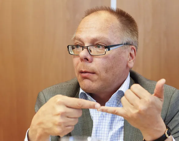 Husin toimitusjohtaja Juha Tuominen näkee Terveyden ja hyvinvoinnin laitoksen tarvevakiointimallissa ongelmia.